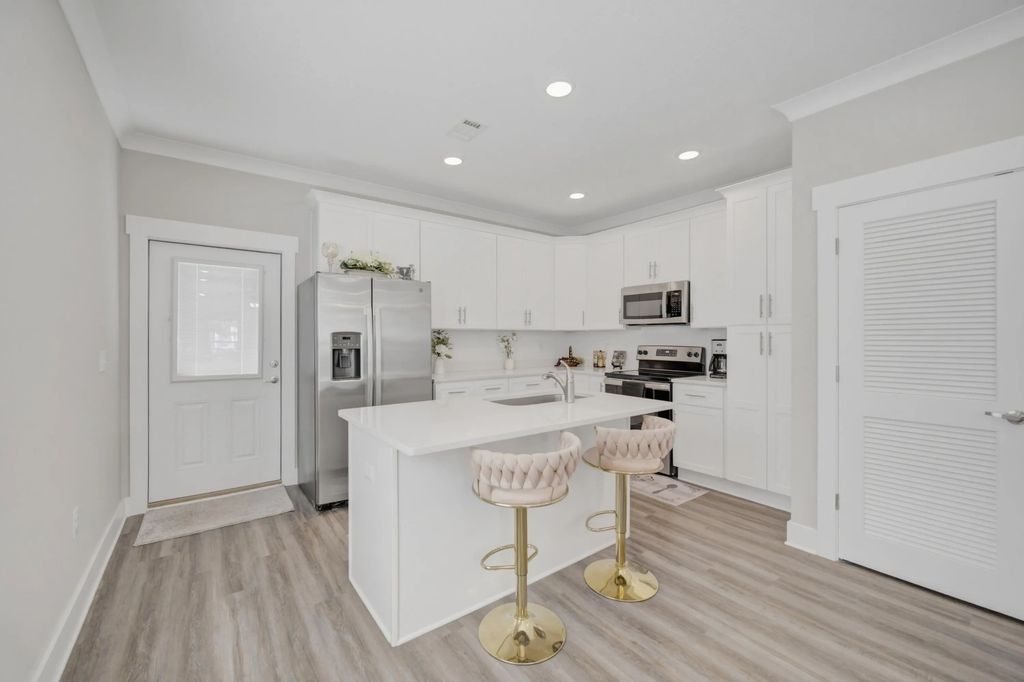 18 of 65 - 284 Date Palm Lane, Freeport, FL