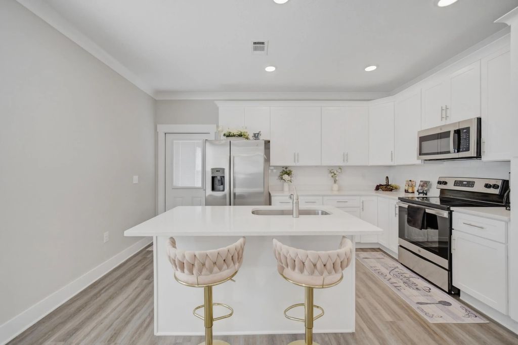 19 of 65 - 284 Date Palm Lane, Freeport, FL
