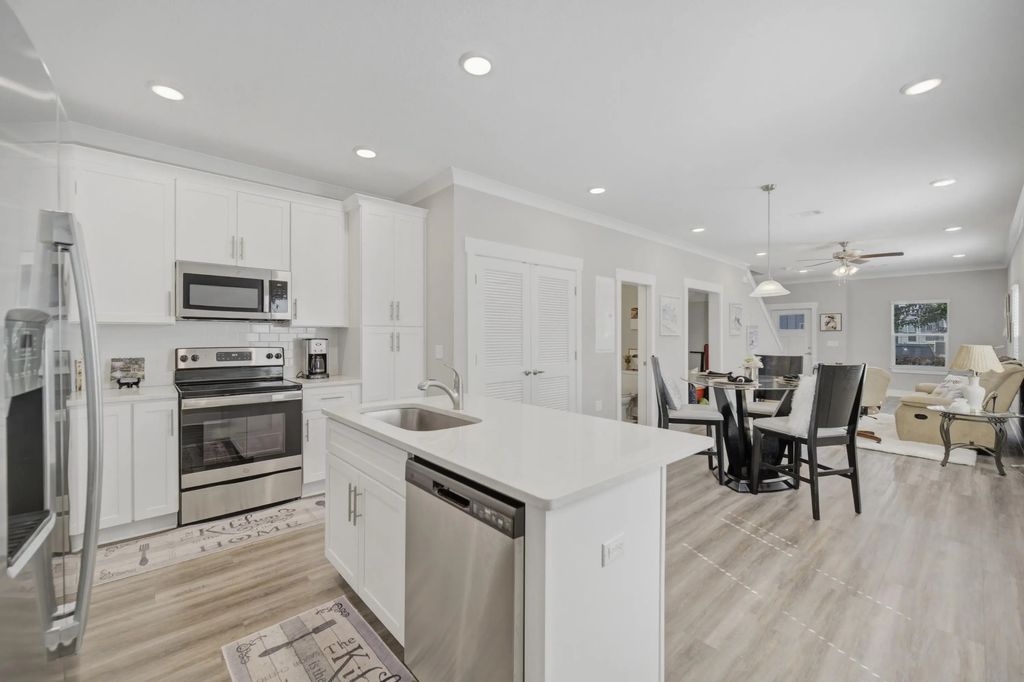 20 of 65 - 284 Date Palm Lane, Freeport, FL
