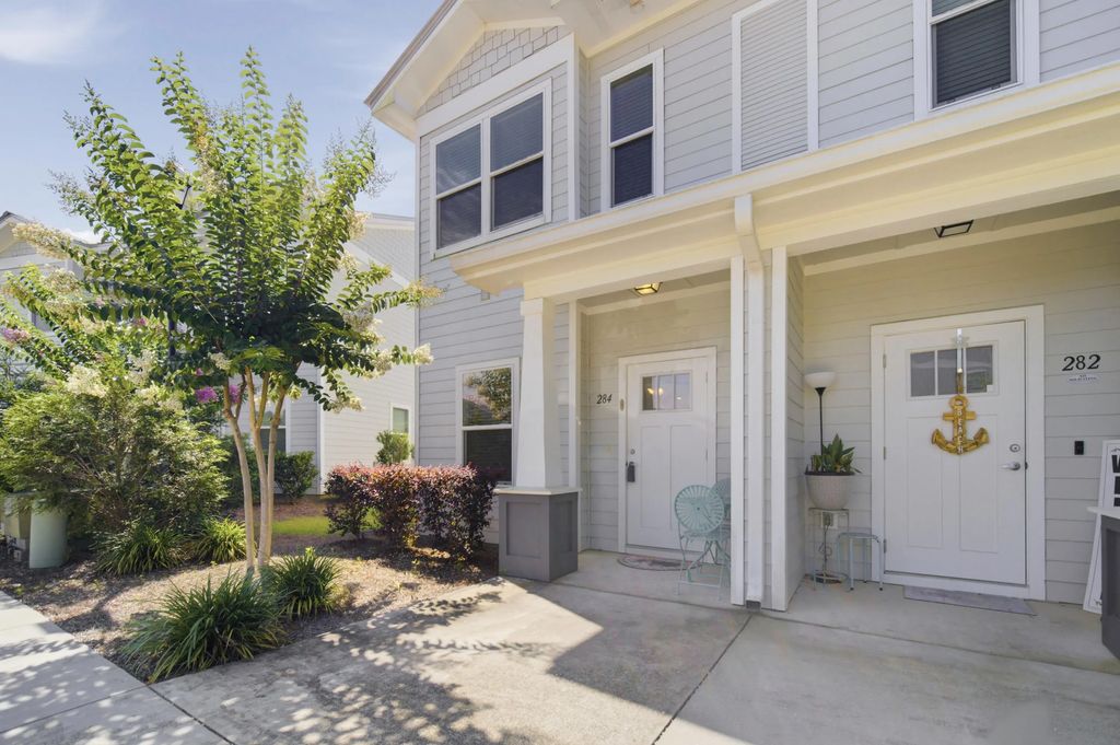 3 of 65 - 284 Date Palm Lane, Freeport, FL
