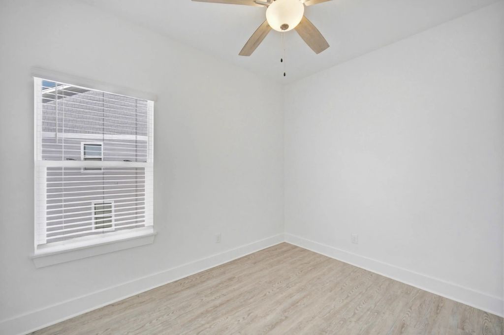 31 of 65 - 284 Date Palm Lane, Freeport, FL