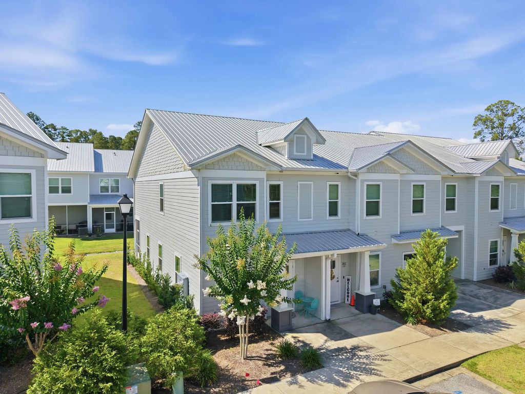 5 of 65 - 284 Date Palm Lane, Freeport, FL