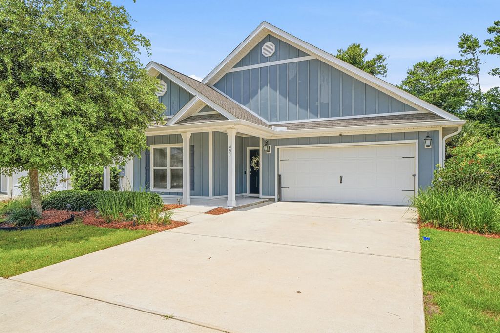 451 Lightning Bug Lane, Freeport