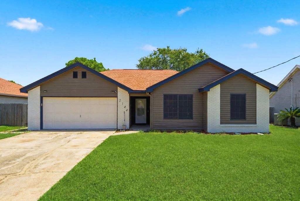 2144 Estate Circle, Navarre