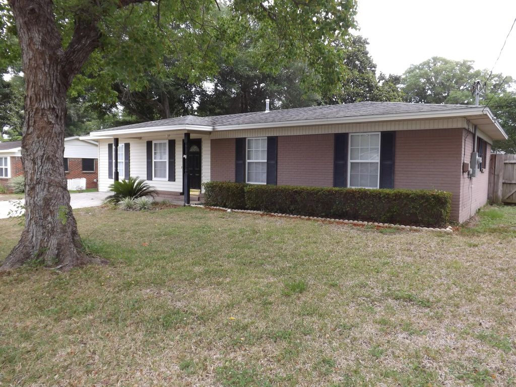 116 Nw Holmes Boulevard, Fort Walton Beach