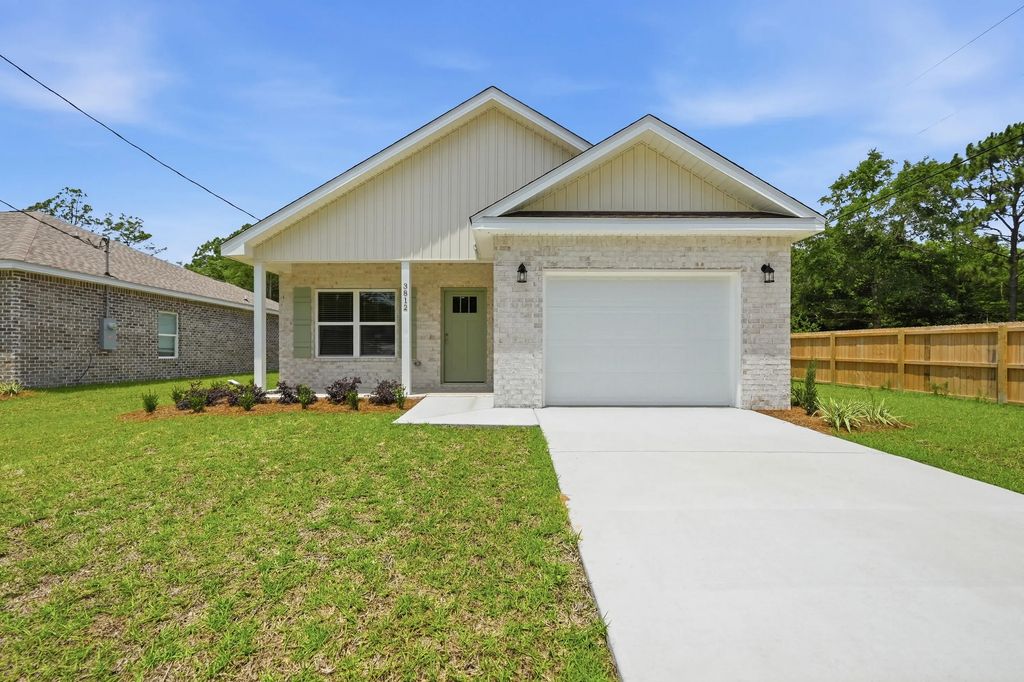 3812 Golden Acres Circle, Crestview