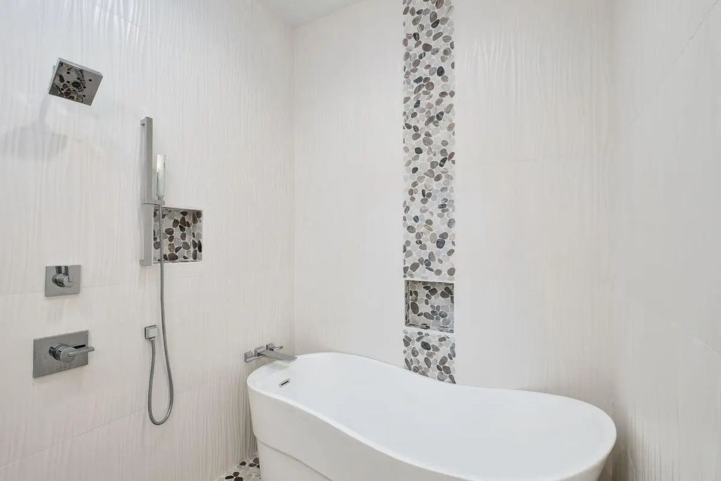 19 of 34 - 28 W Palm Beach Court, Miramar Beach, FL