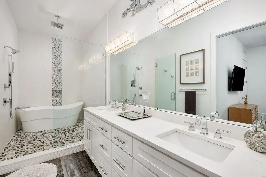21 of 34 - 28 W Palm Beach Court, Miramar Beach, FL