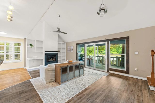 Photo of Listing #1004605