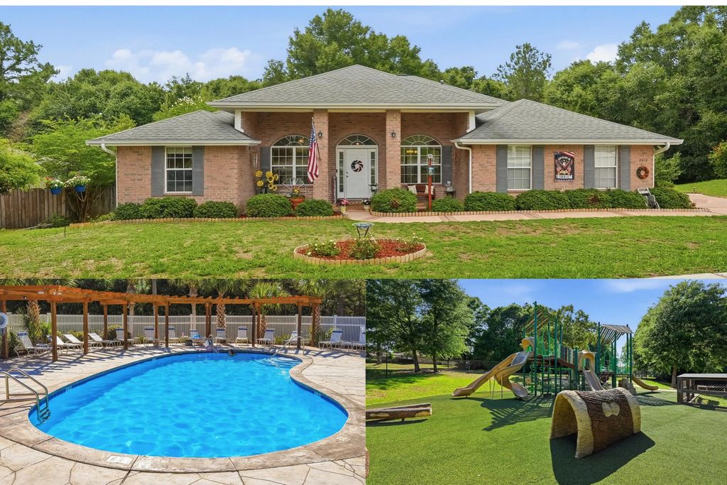 2612 Paddock Circle, Crestview