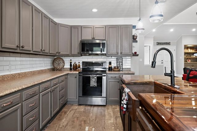 Photo of Listing #1004661