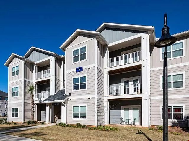 Photo of Listing #1004692