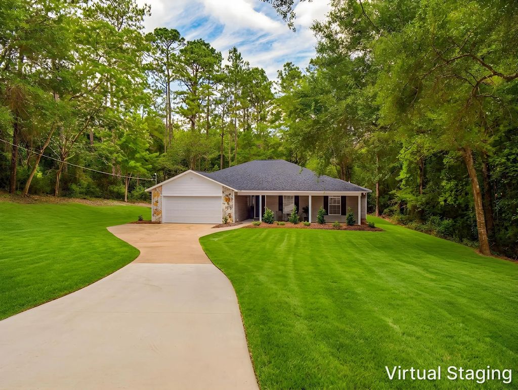 375 Ridge Lake Road, Crestview