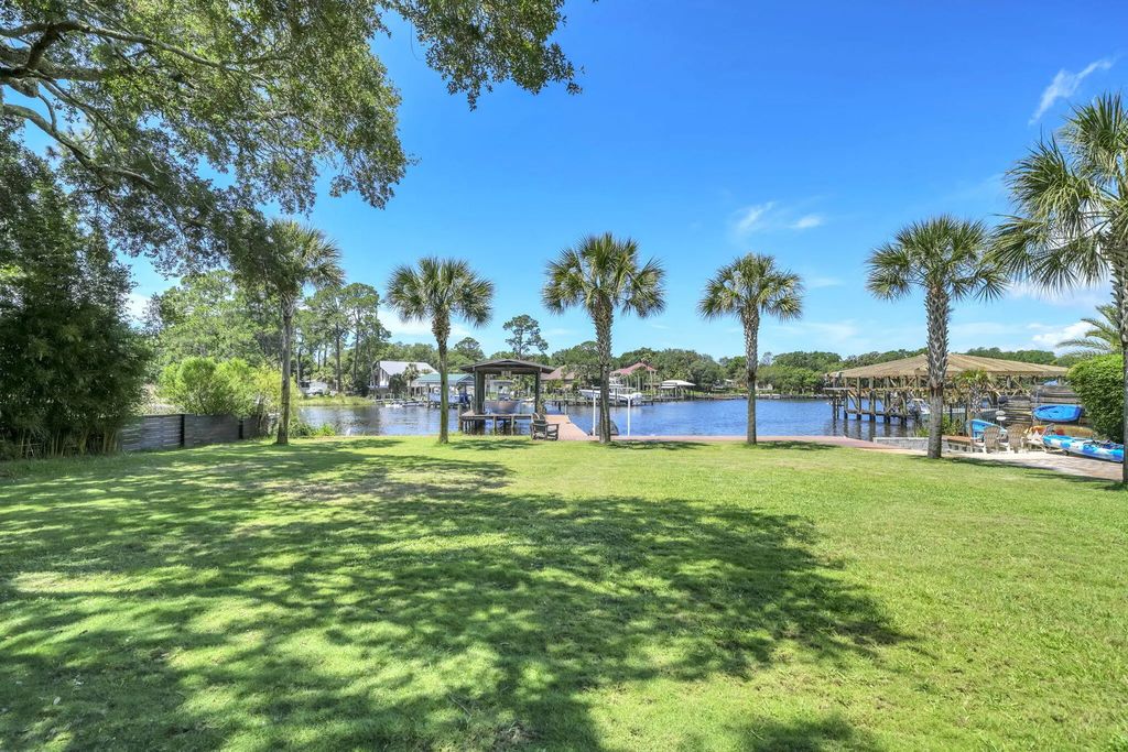 821 Cross Street, Destin