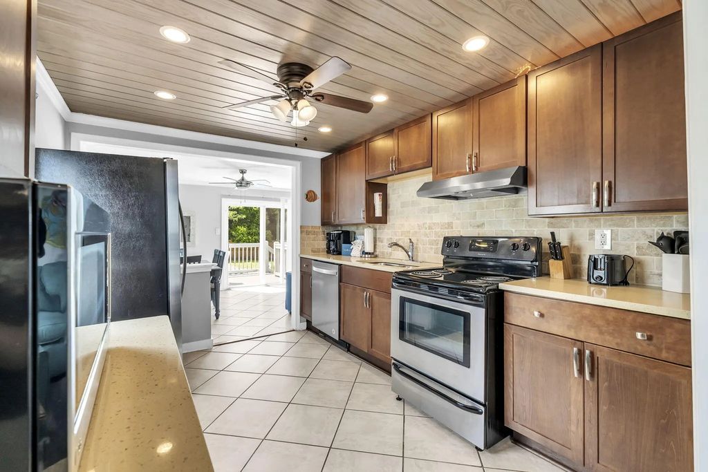 14 of 54 - 125 Malaga Place, Panama City Beach, FL