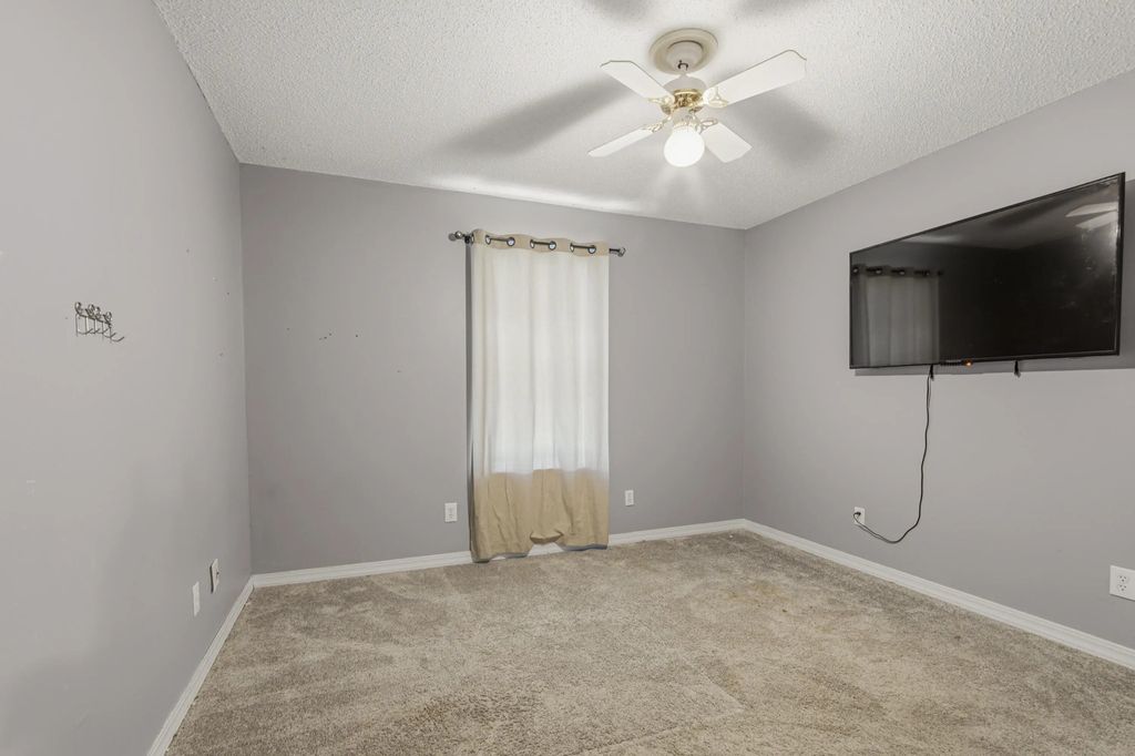 13 of 47 - 264 Johns Lane, Freeport, FL