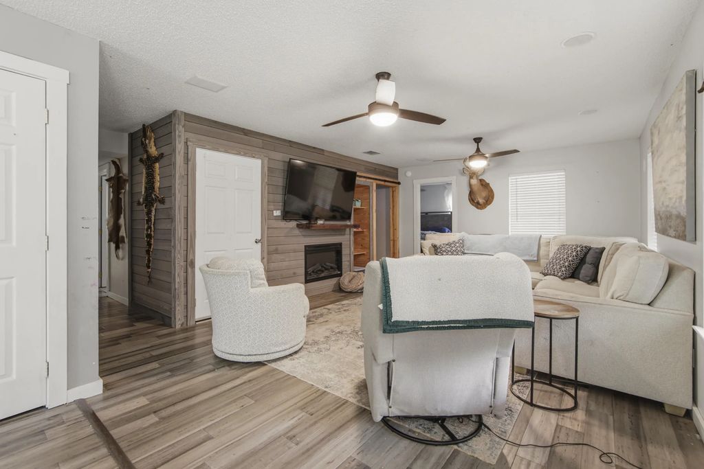 3 of 47 - 264 Johns Lane, Freeport, FL