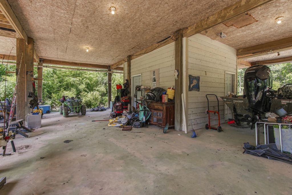 34 of 47 - 264 Johns Lane, Freeport, FL