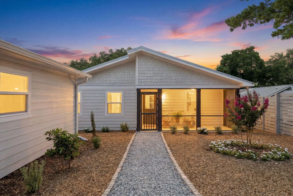 3301 Crystal Lake Drive, Chipley