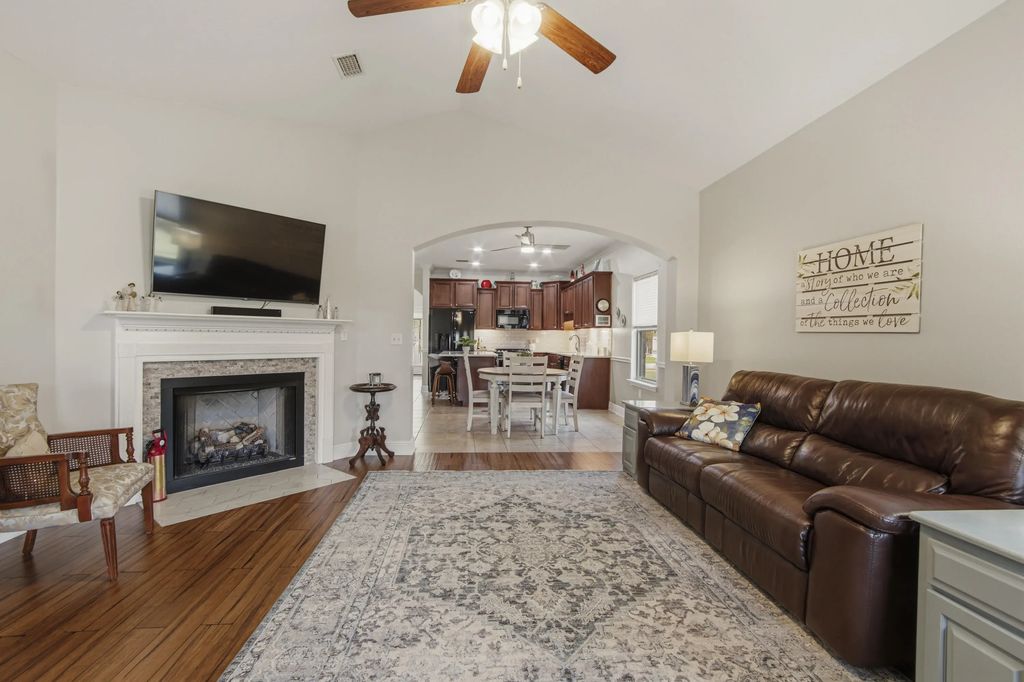 15 of 68 - 240 Whitman Way, Freeport, FL