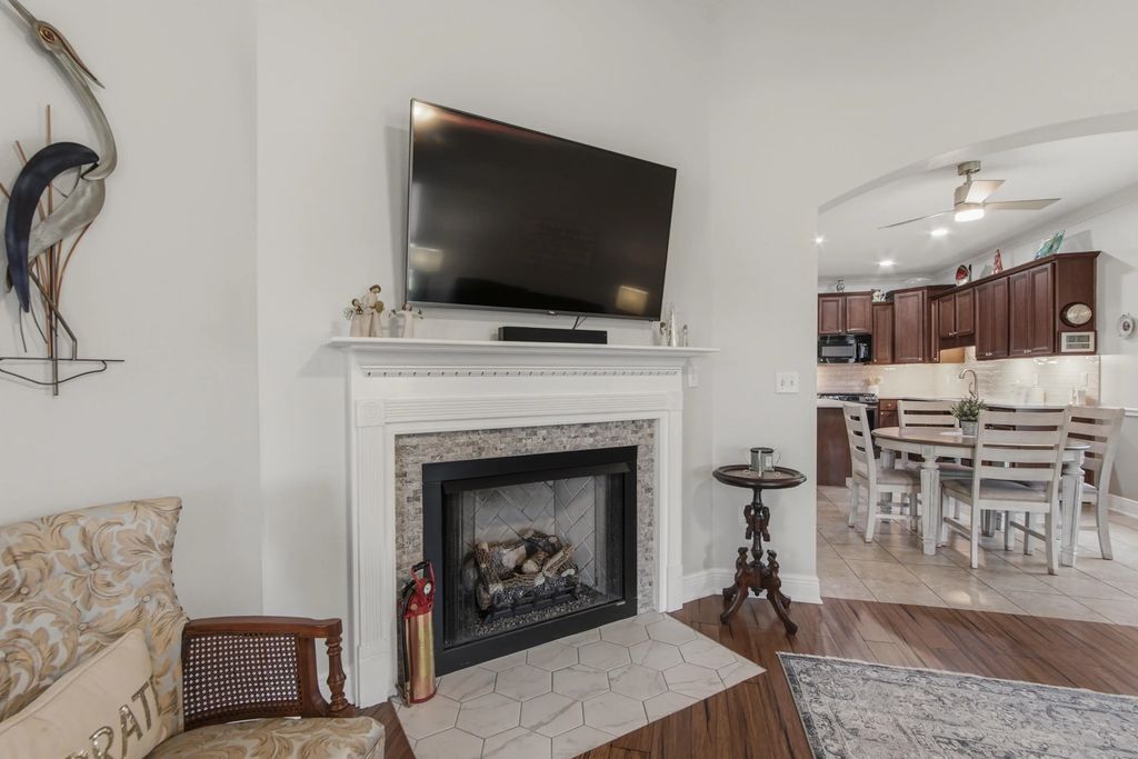 16 of 68 - 240 Whitman Way, Freeport, FL