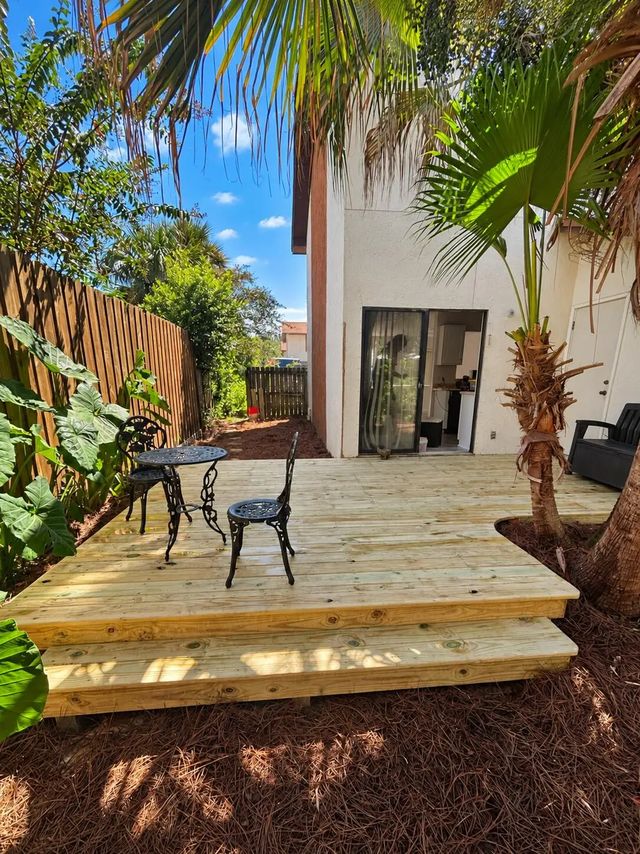 Photo of Listing #1005059