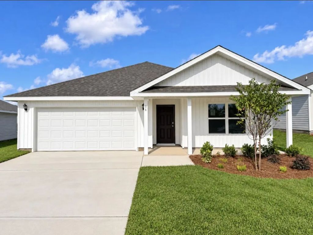 16 Country Side Way, Freeport