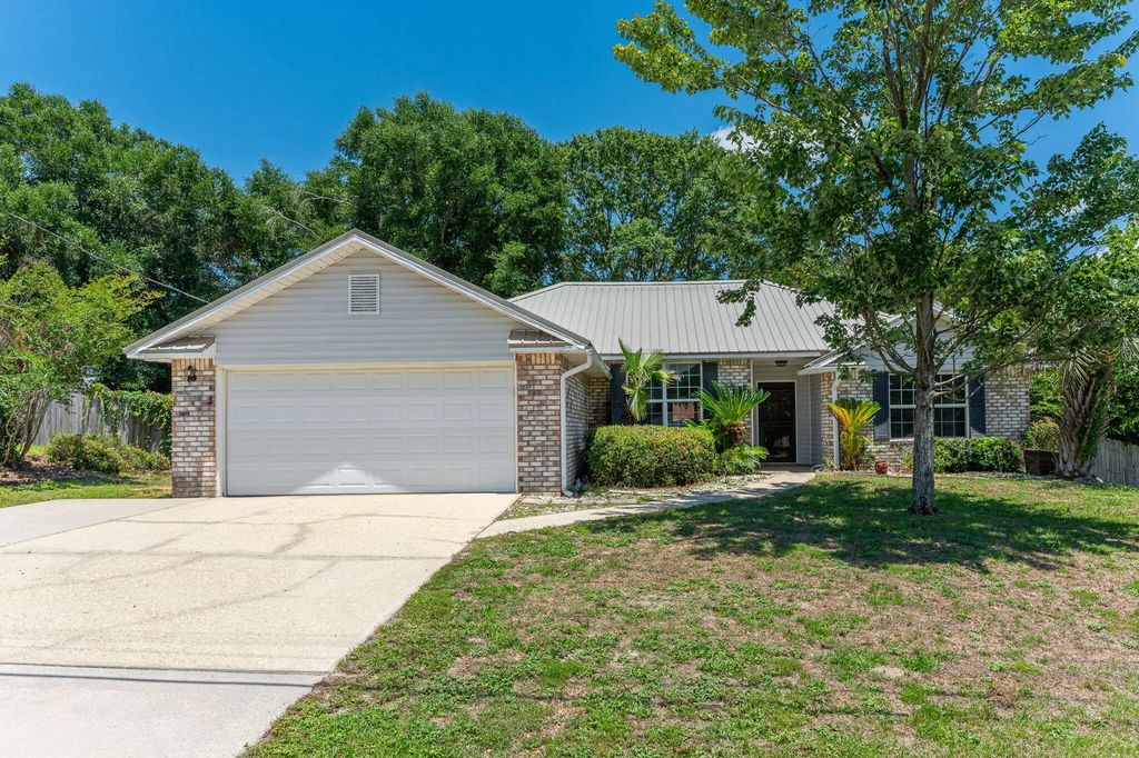 204 Villacrest Drive, Crestview