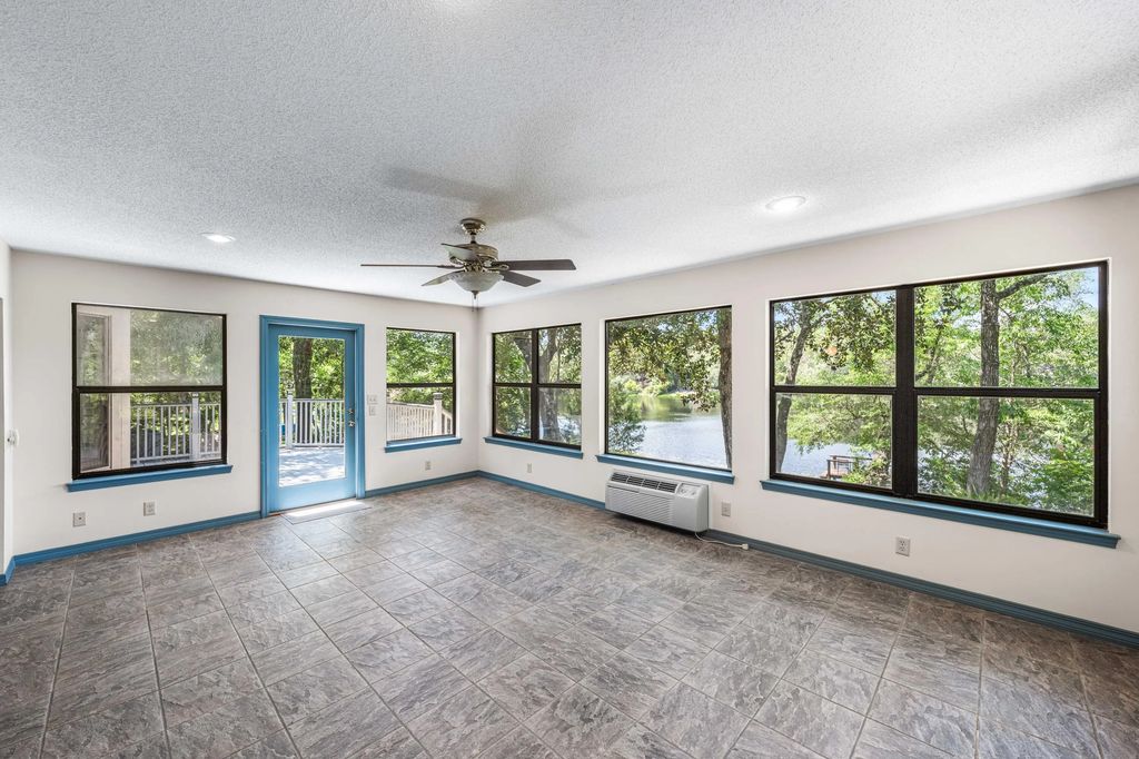 20 of 82 - 31 E Kathy Lane, Freeport, FL
