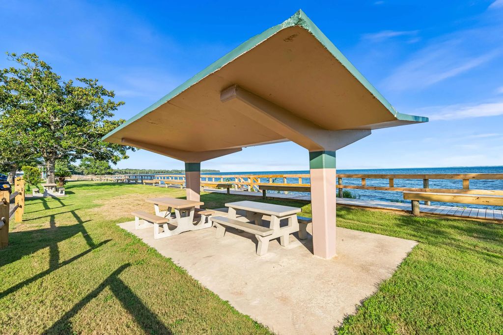 60 of 82 - 31 E Kathy Lane, Freeport, FL