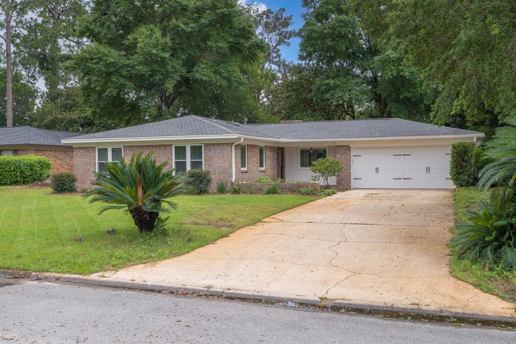 306 Biscayne Lane, Niceville