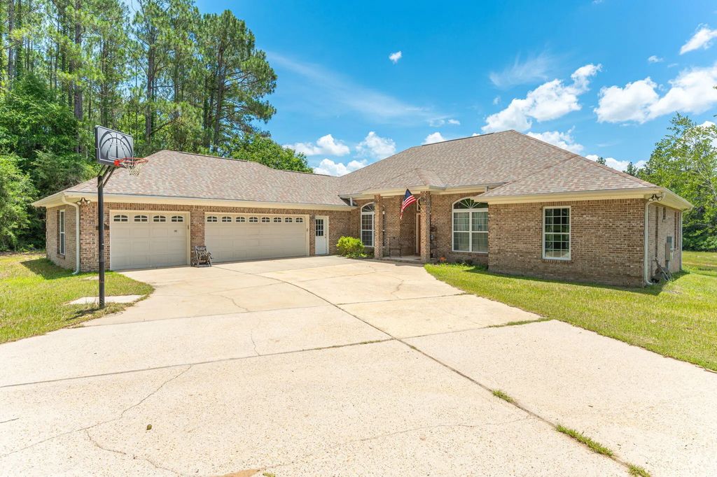 6199 Lake Ella Road, Crestview