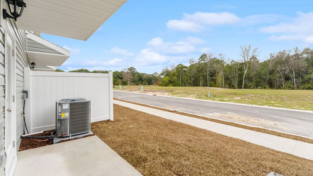 30 of 32 - 86 Stern Street, Freeport, FL