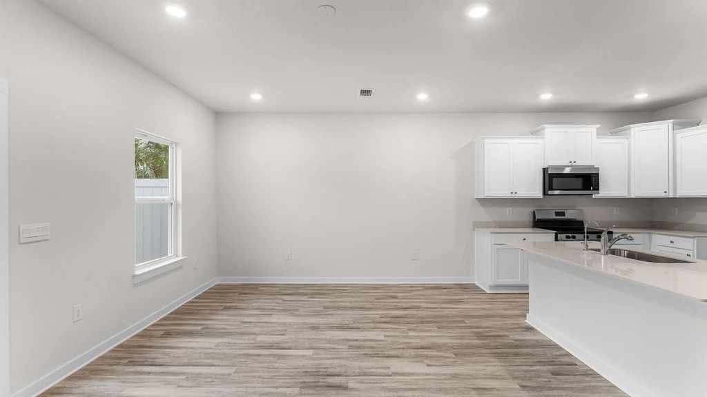 8 of 32 - 82 Stern Street, Freeport, FL