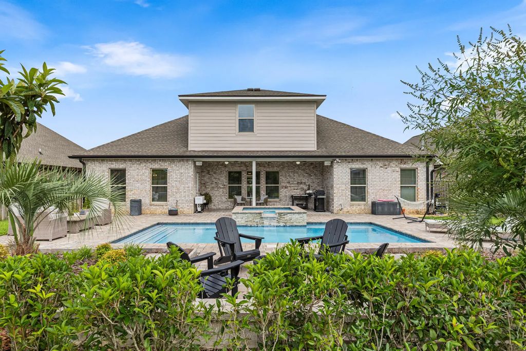 293 Blaze Boulevard, Freeport