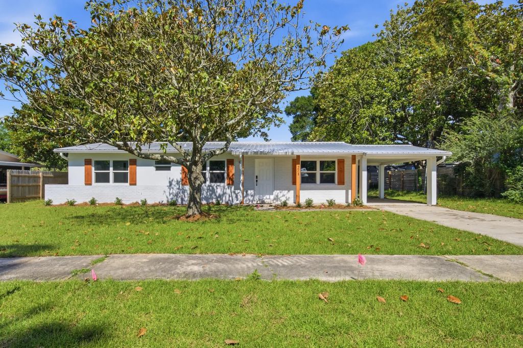 271 Gregory Drive, Mary Esther