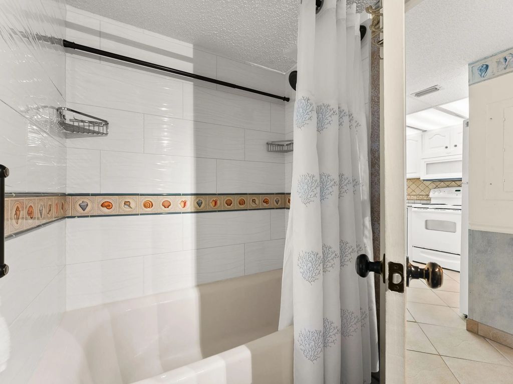 24 of 43 - 6213 Thomas Drive Unit 102, Panama City Beach, FL
