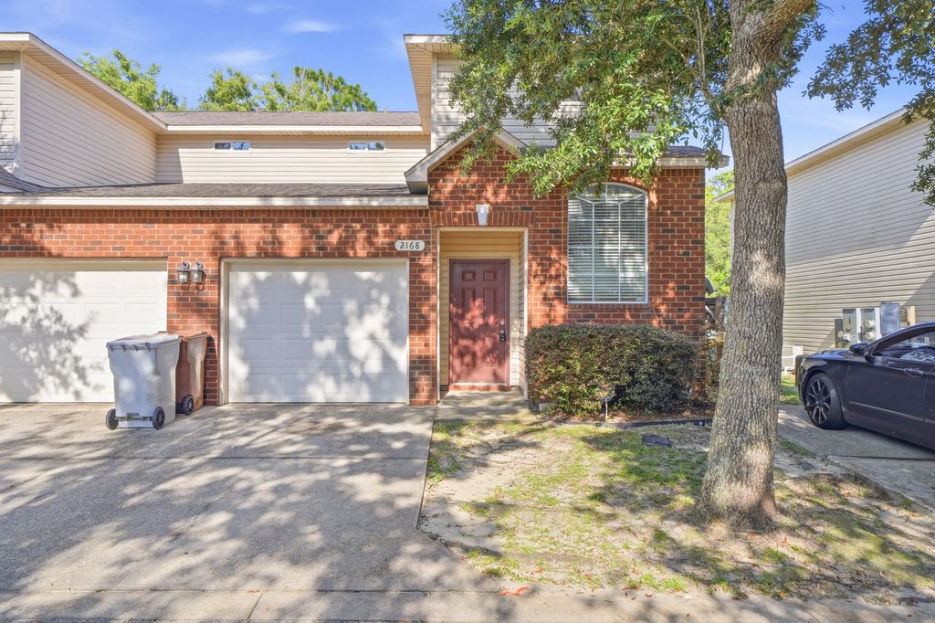 2168 Hadleigh Hills Court, Navarre