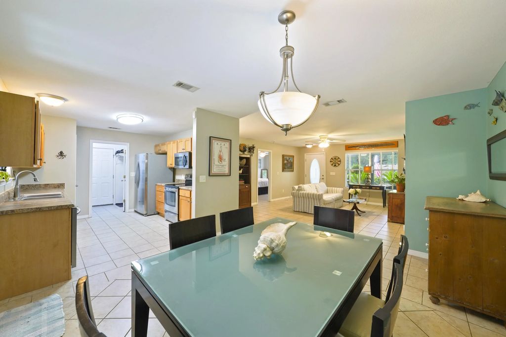 10 of 20 - 117 Will Street, Freeport, FL
