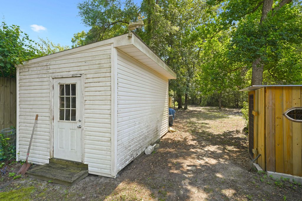 18 of 20 - 117 Will Street, Freeport, FL