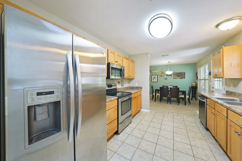 3 of 20 - 117 Will Street, Freeport, FL