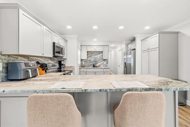 Photo of Listing #1006327