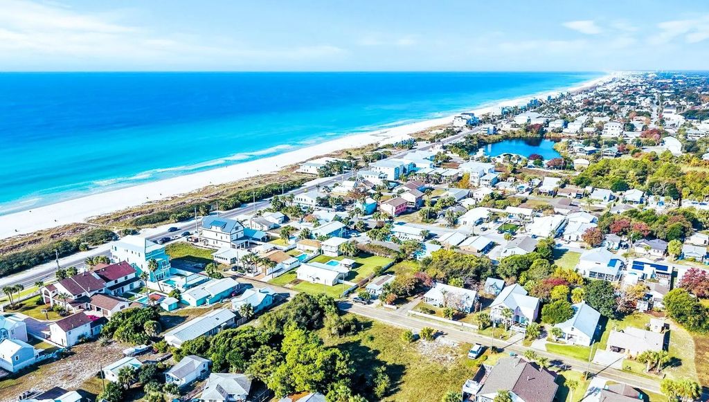7 of 9 - 215 Casa Place, Panama City Beach, FL