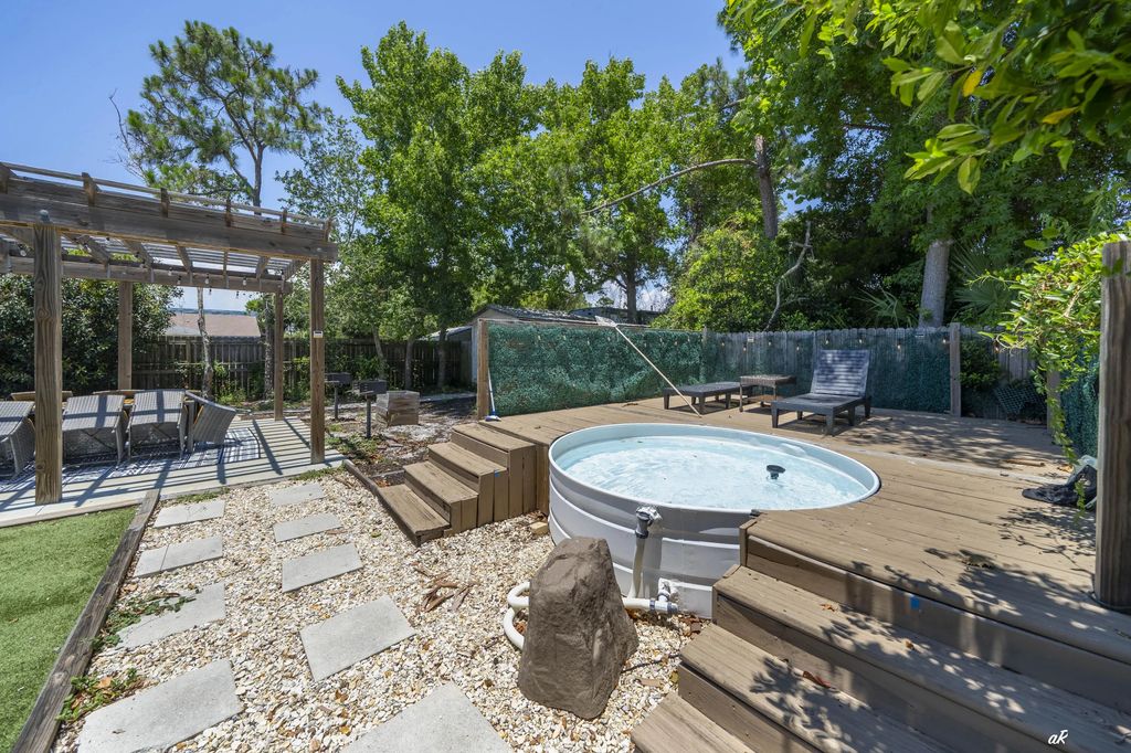 5412 Hilltop Avenue, Panama City Beach