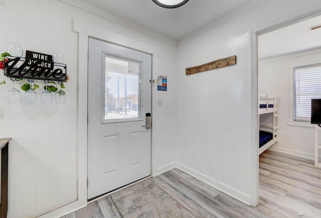 7 of 35 - 5412 Hilltop Avenue, Panama City Beach, FL