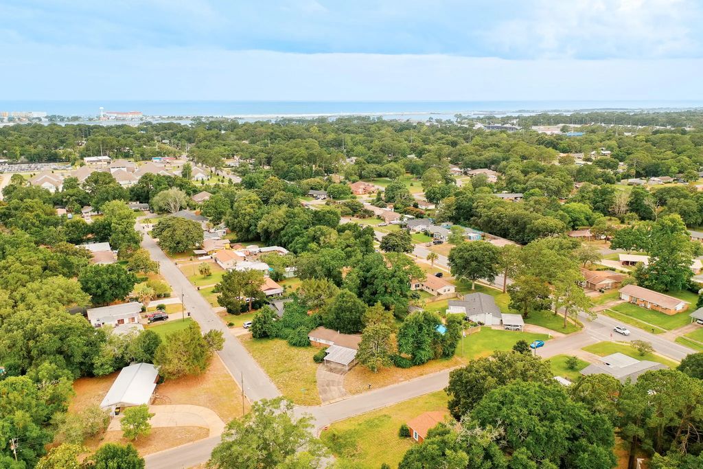 236 Nw Shumpert Street, Fort Walton Beach