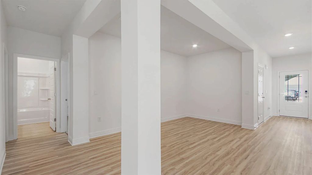 8 of 39 - 125 E Gray Owl Drive, Freeport, FL