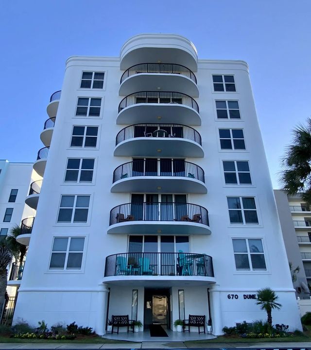 Photo of Listing #1005618