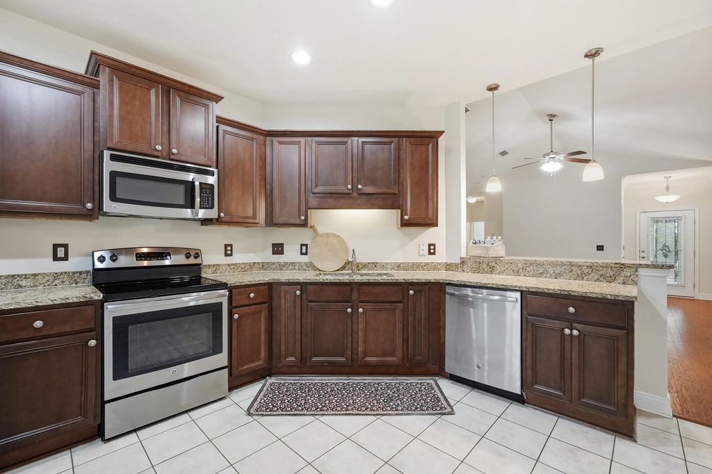 21 of 70 - 292 S Marsh Landing, Freeport, FL