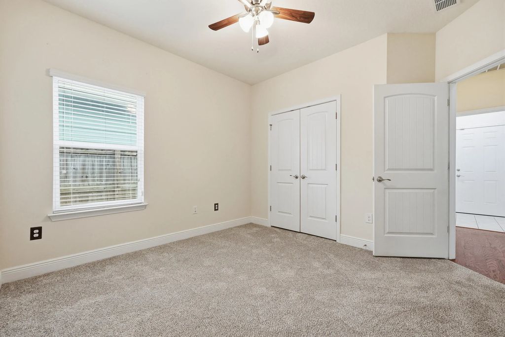 41 of 70 - 292 S Marsh Landing, Freeport, FL